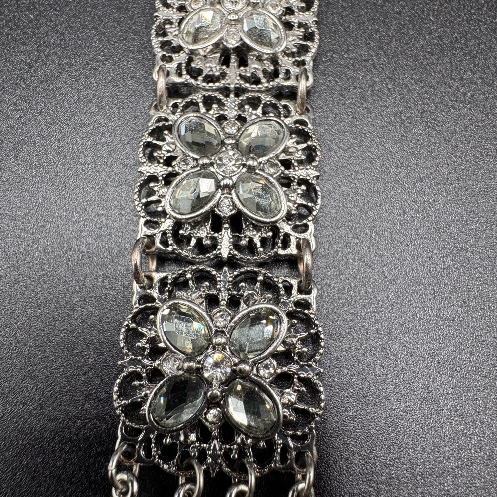Elegant Silver Floral Bracelet